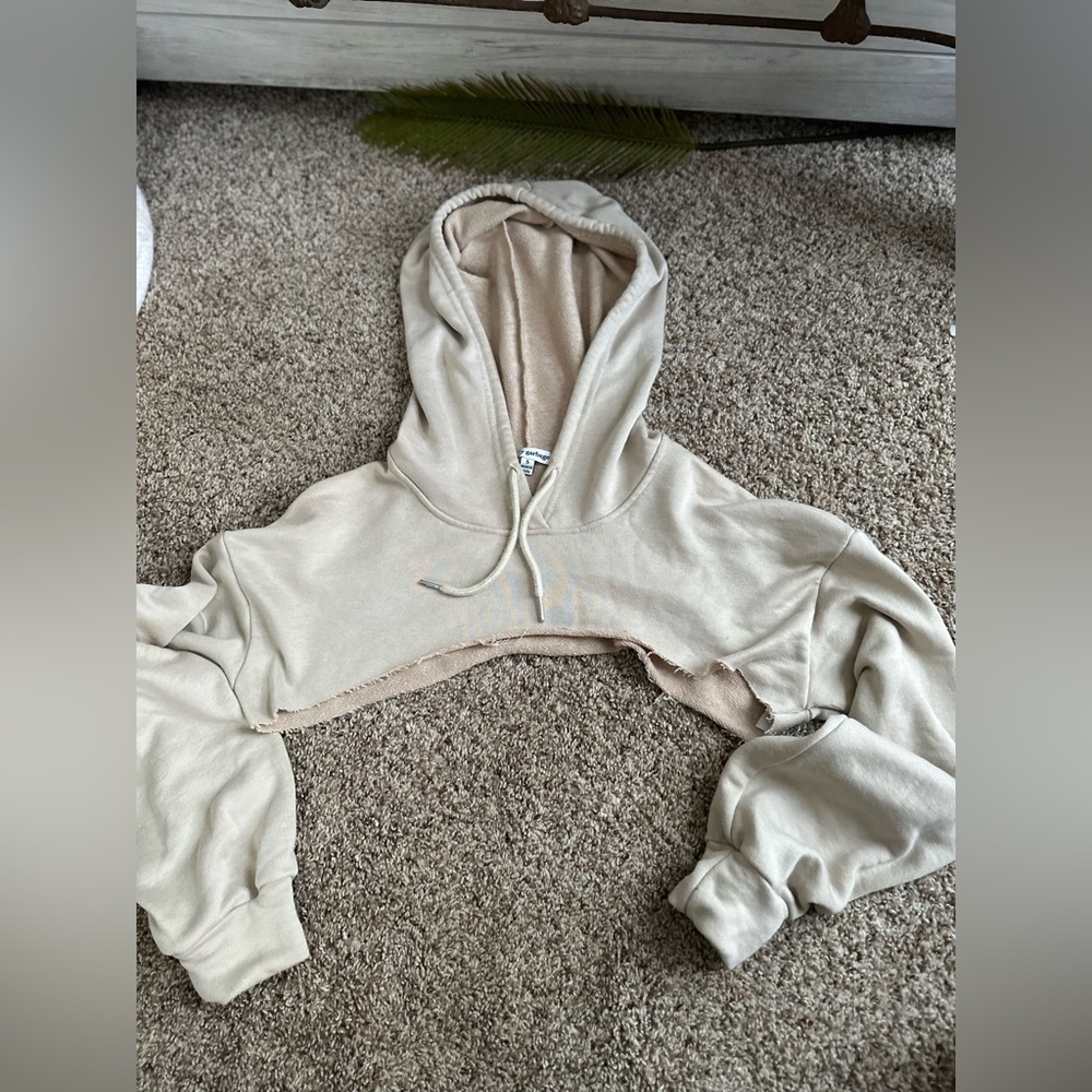 PRETTY GARBAGE- ultra cropped hoodie
